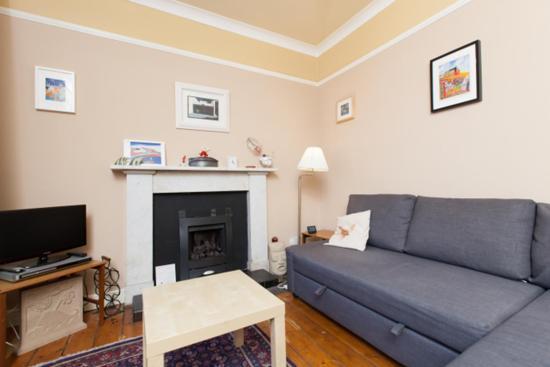 Historic Dean Village Treasure, Sleeps 4 Appartement